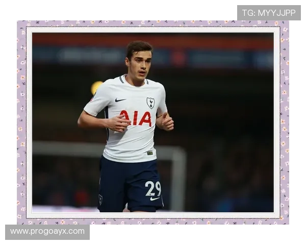 本坦库尔坐稳热刺中场主力席位